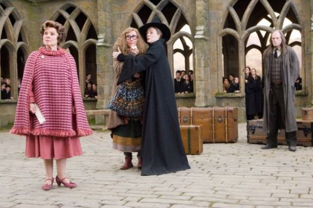 trelawney est vire.jpg